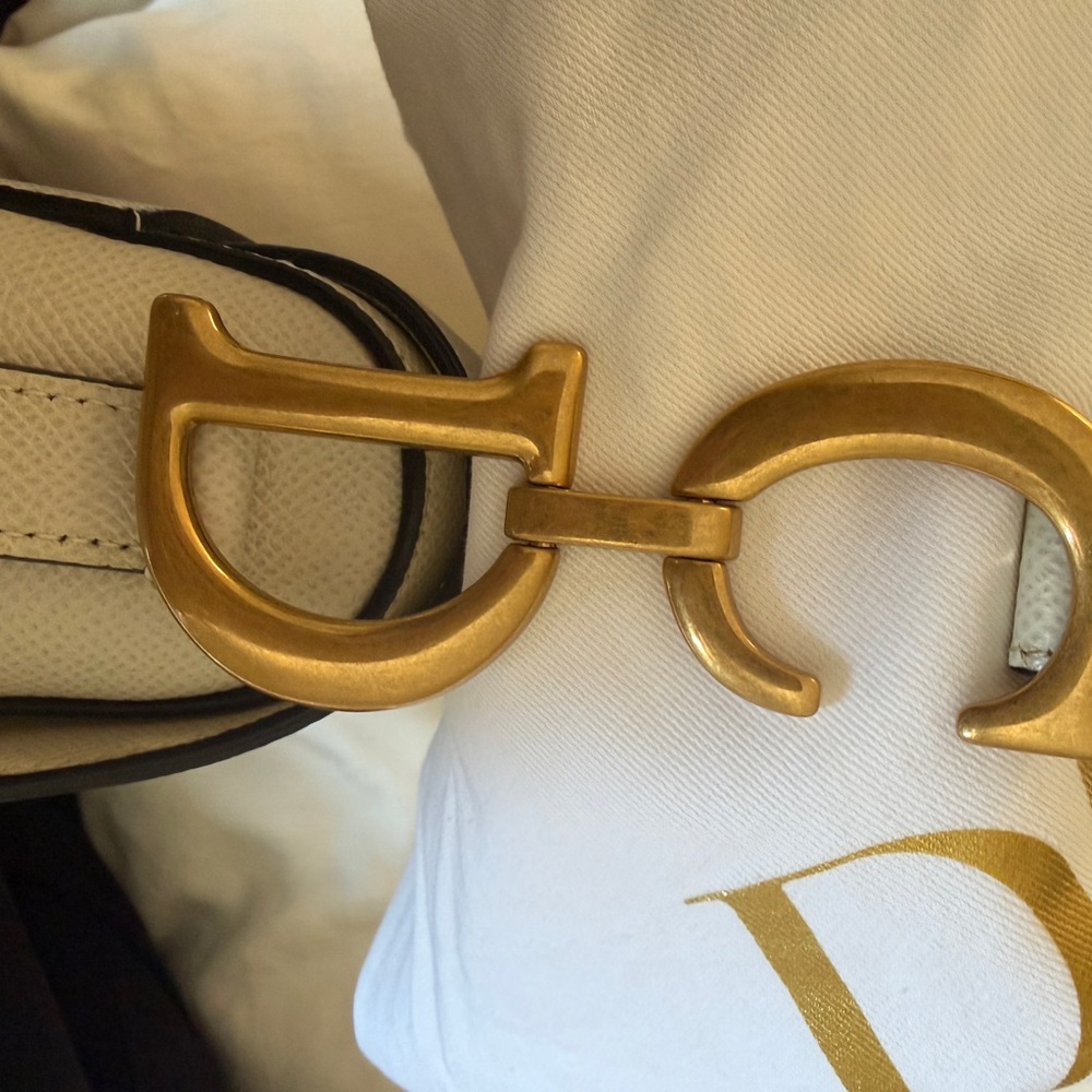 Dior Medium white saddle bag with strap - Picture 8 of 16